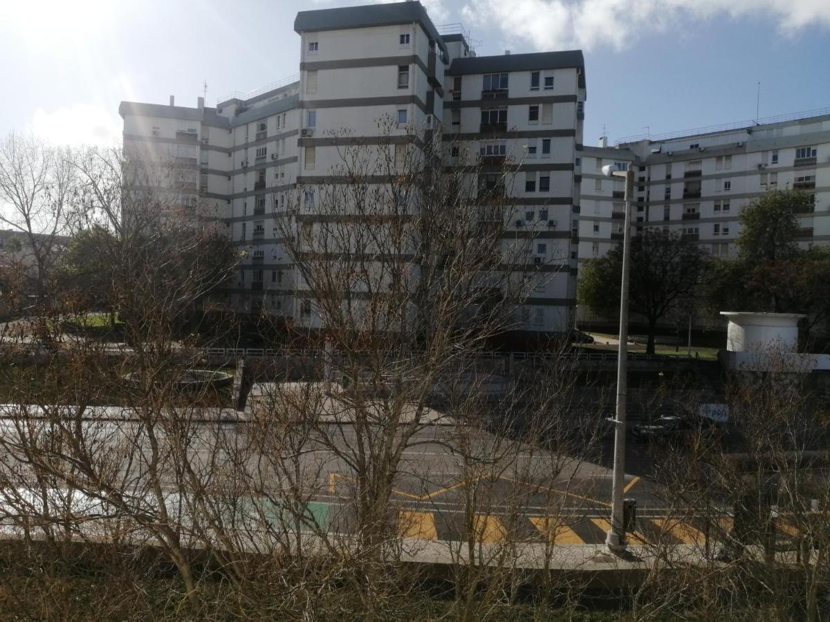 Olivais Metro 1 Apartment Lisbon Luaran gambar